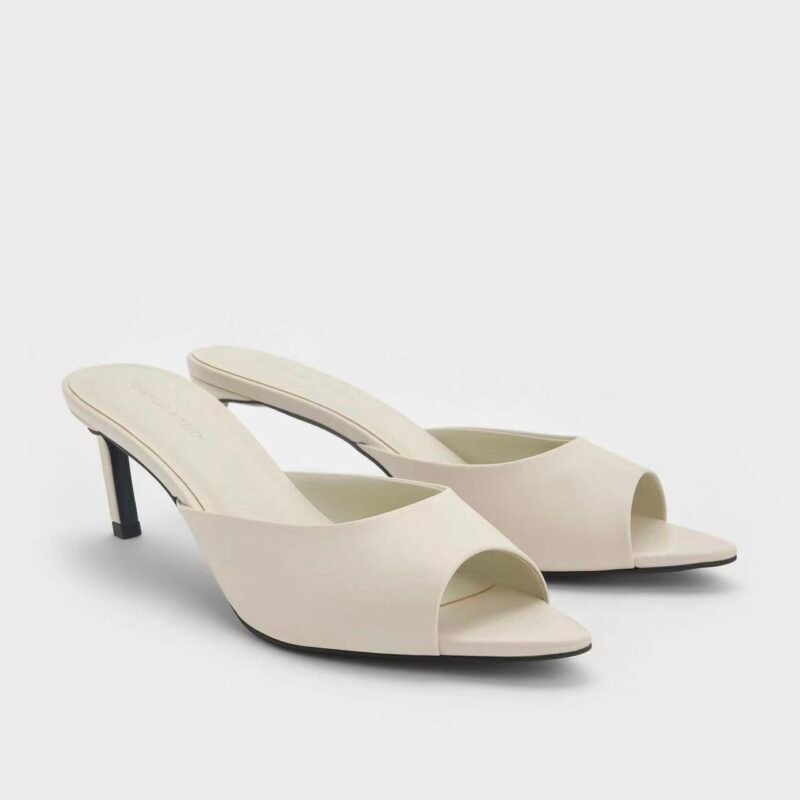 Women’s shoes